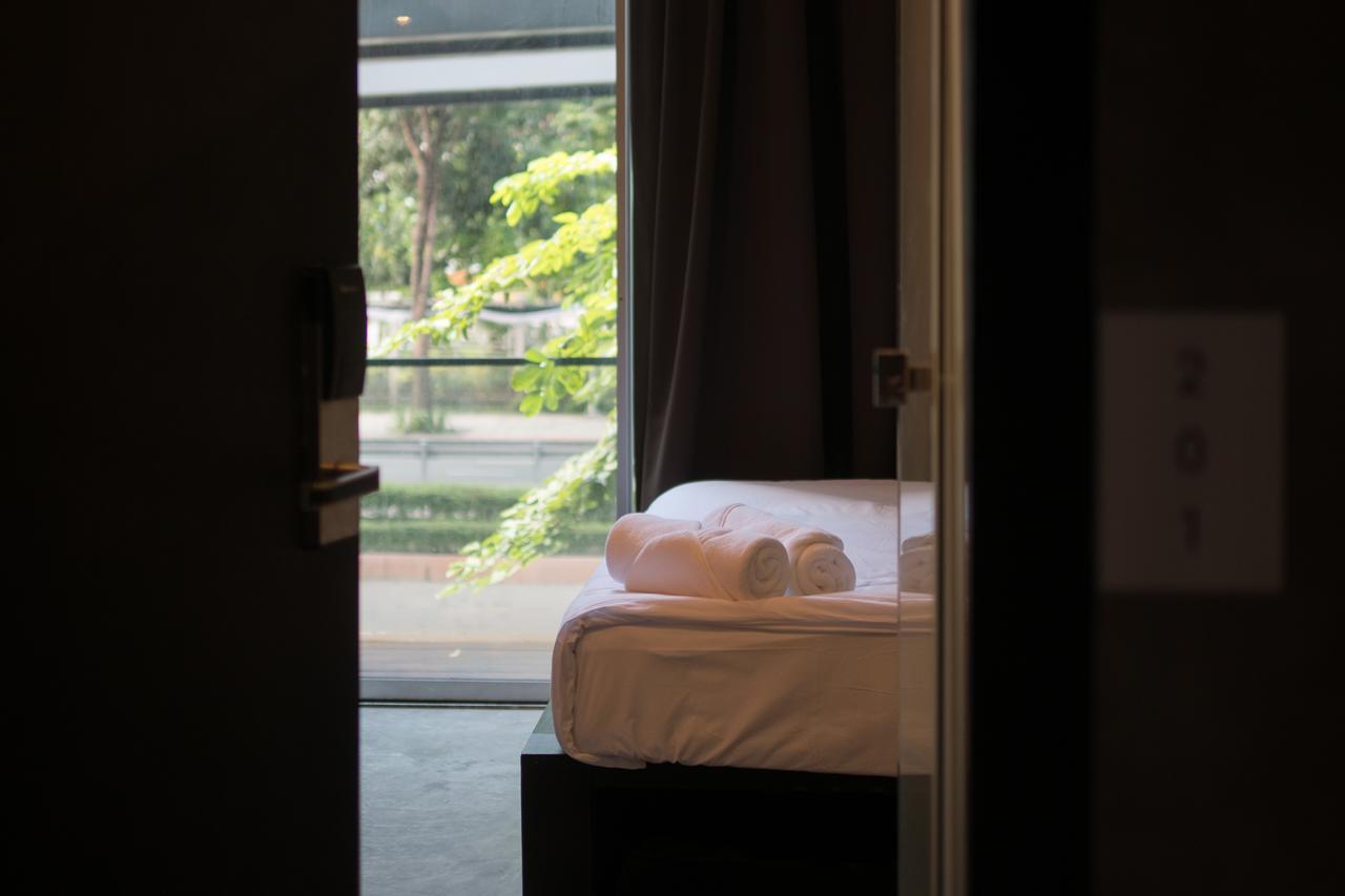 Thrive The Hostel : Patpong By The Belle Банкок Екстериор снимка